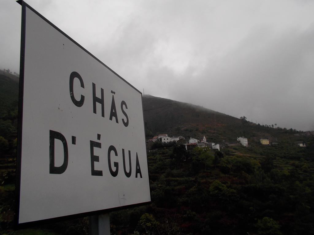 Casa Da Quelha Guest House Chas de Egua Bagian luar foto